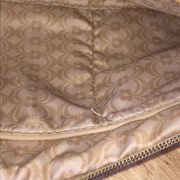 Charming Charlie Basket Weave Wristlet Crossbody - Picture 8 of 9